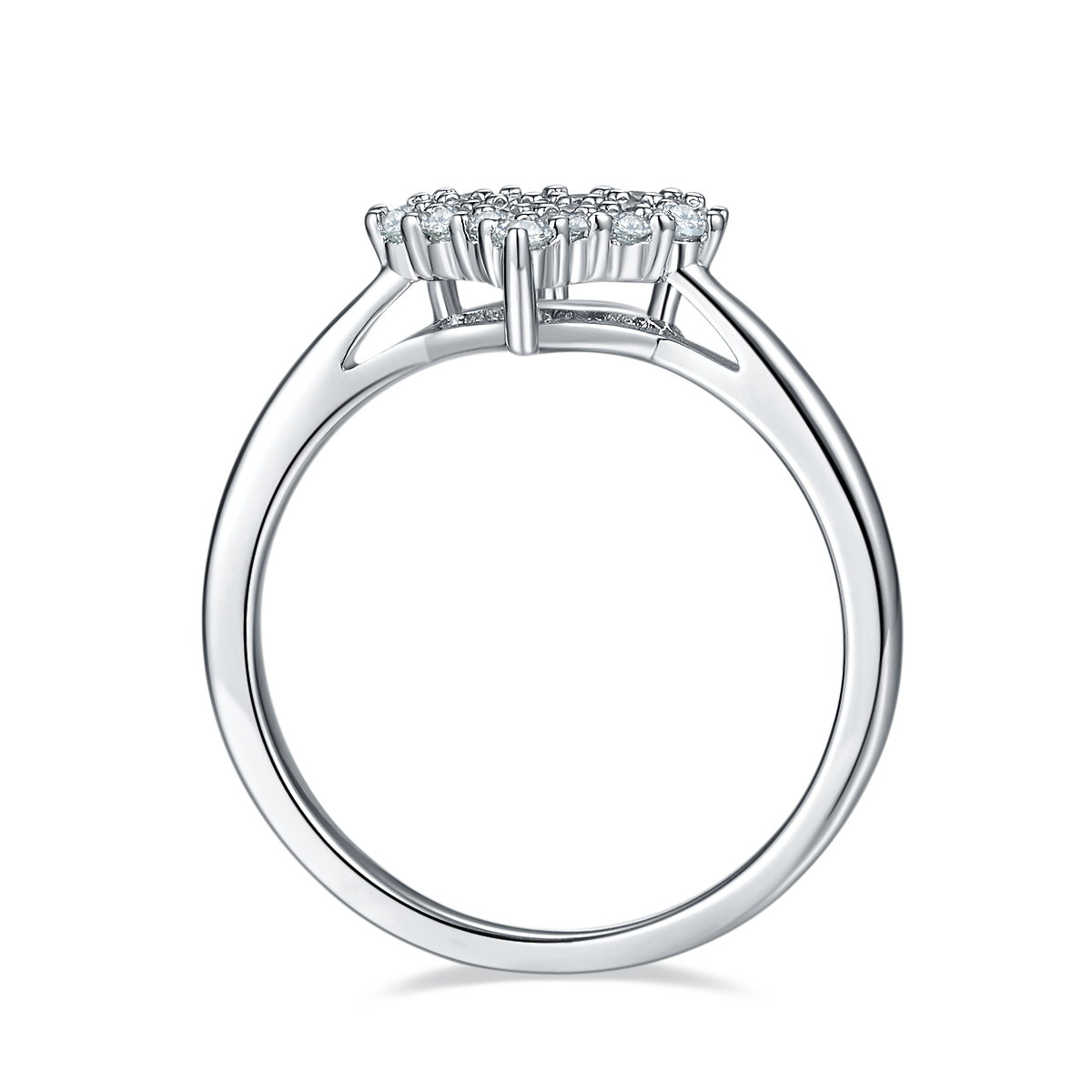 At first sight, I fell in love with S925 silver plated platinum Moissanite 33 points D-grade